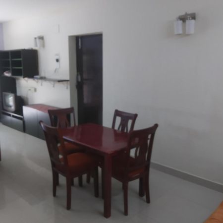 Royale Seaward Service Apartments Csennai Kültér fotó
