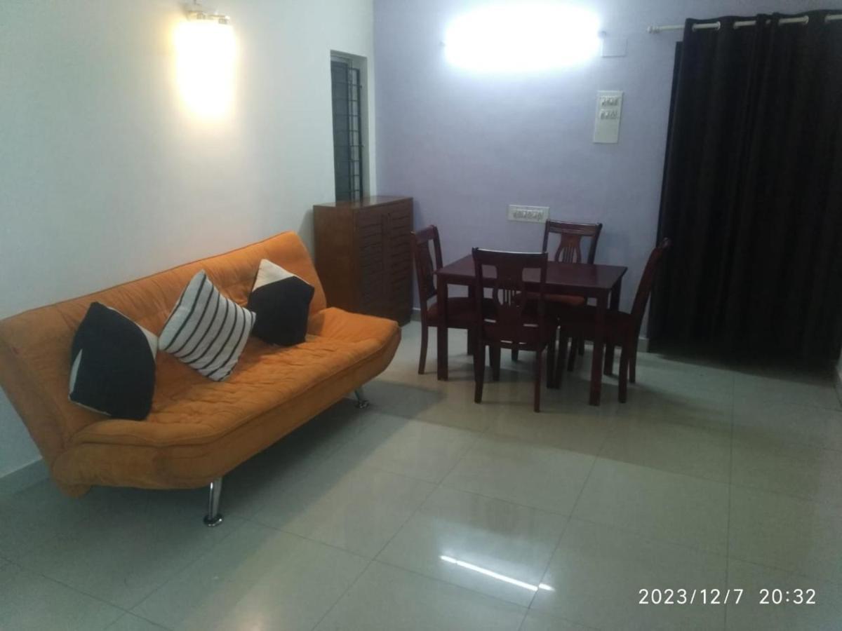 Royale Seaward Service Apartments Csennai Kültér fotó