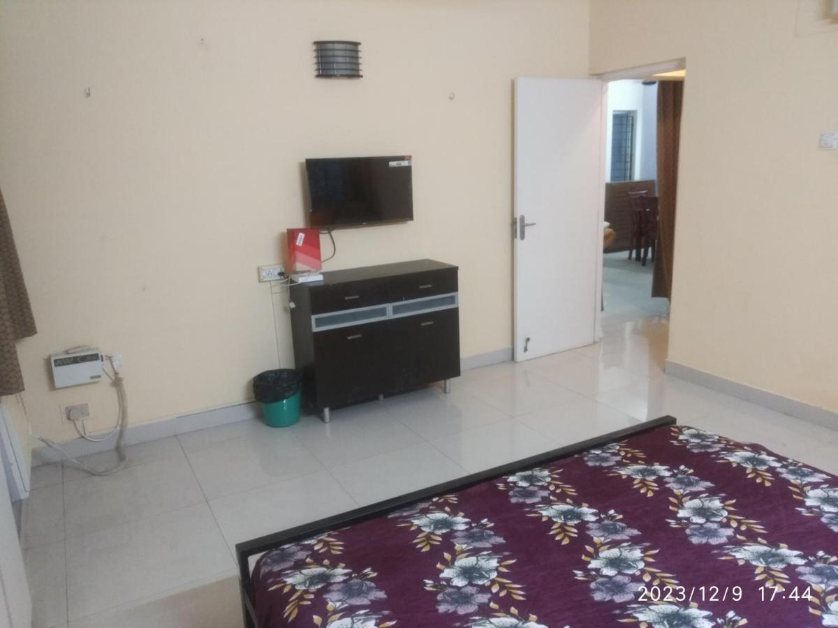Royale Seaward Service Apartments Csennai Kültér fotó